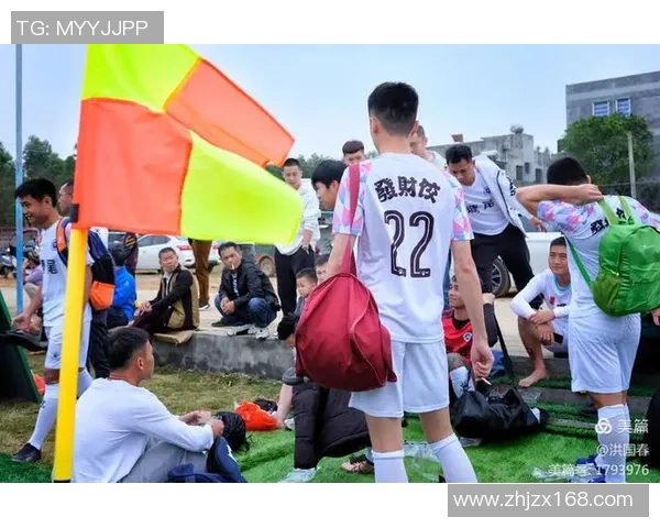 阳光沙滩见证足球巨星自在时刻海边魅力尽情绽放
